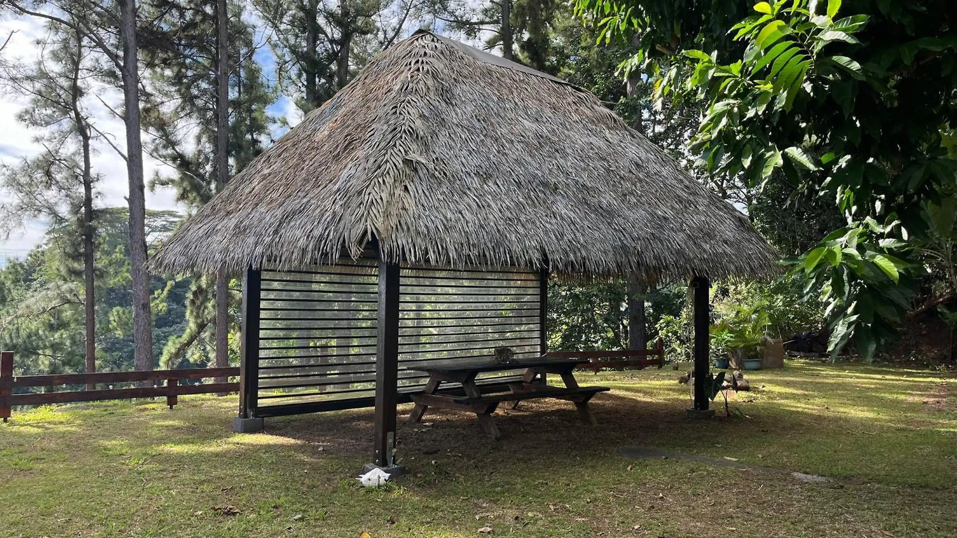 Enjoy Camanukea Lodge Mahina Hébergement de vacances
